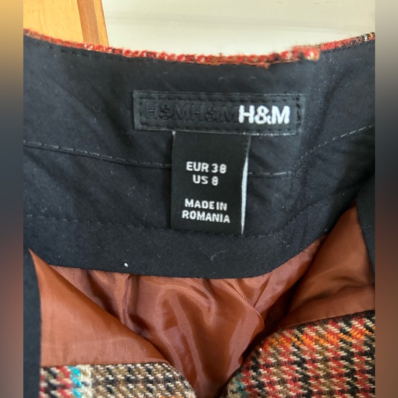 H & M Plaid A line Skirt size 8 - Picture 2 of 6